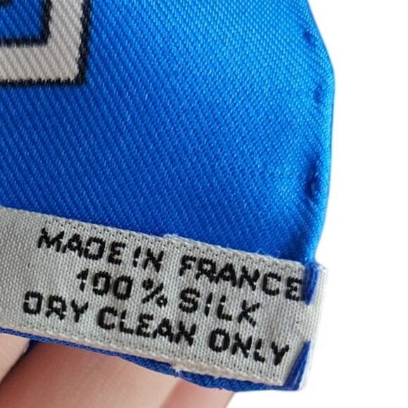 Hermès 1990s Les Sangles J.Metz Silk Scarf Equestrian France 35 in Carre 90 - Picture 4 of 10